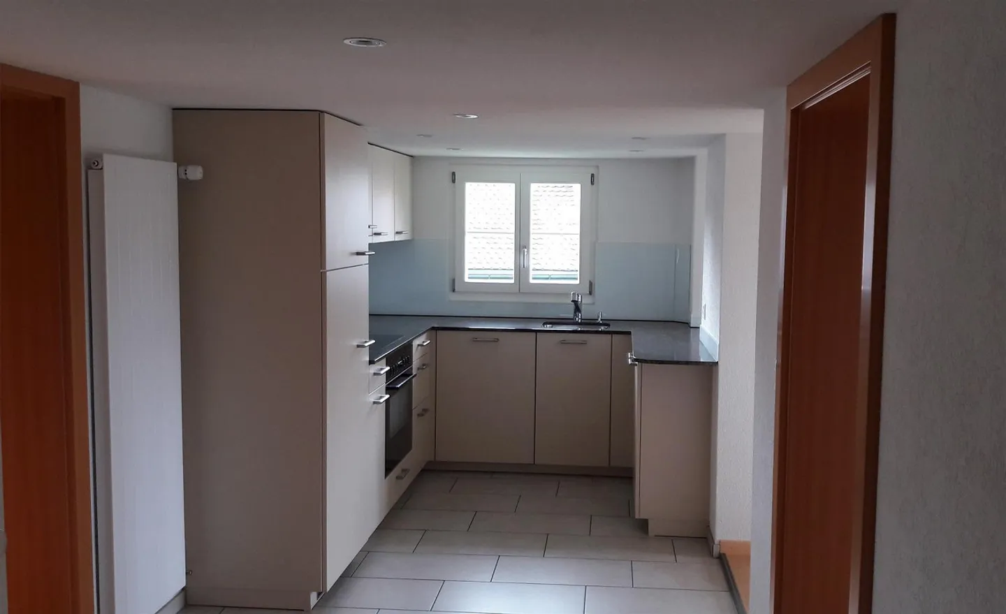 Appartement de 5,5 pièces - Photo 2 sur 6