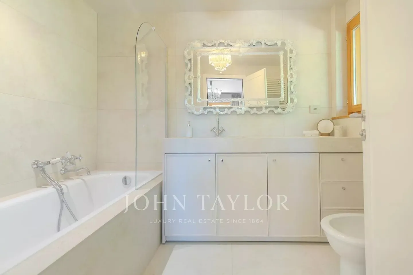 Appartement exceptionnel de 5,5 pièces au coeur de Crans - disponible pour des locations à court terme ou à la semaine - Photo 10 sur 13