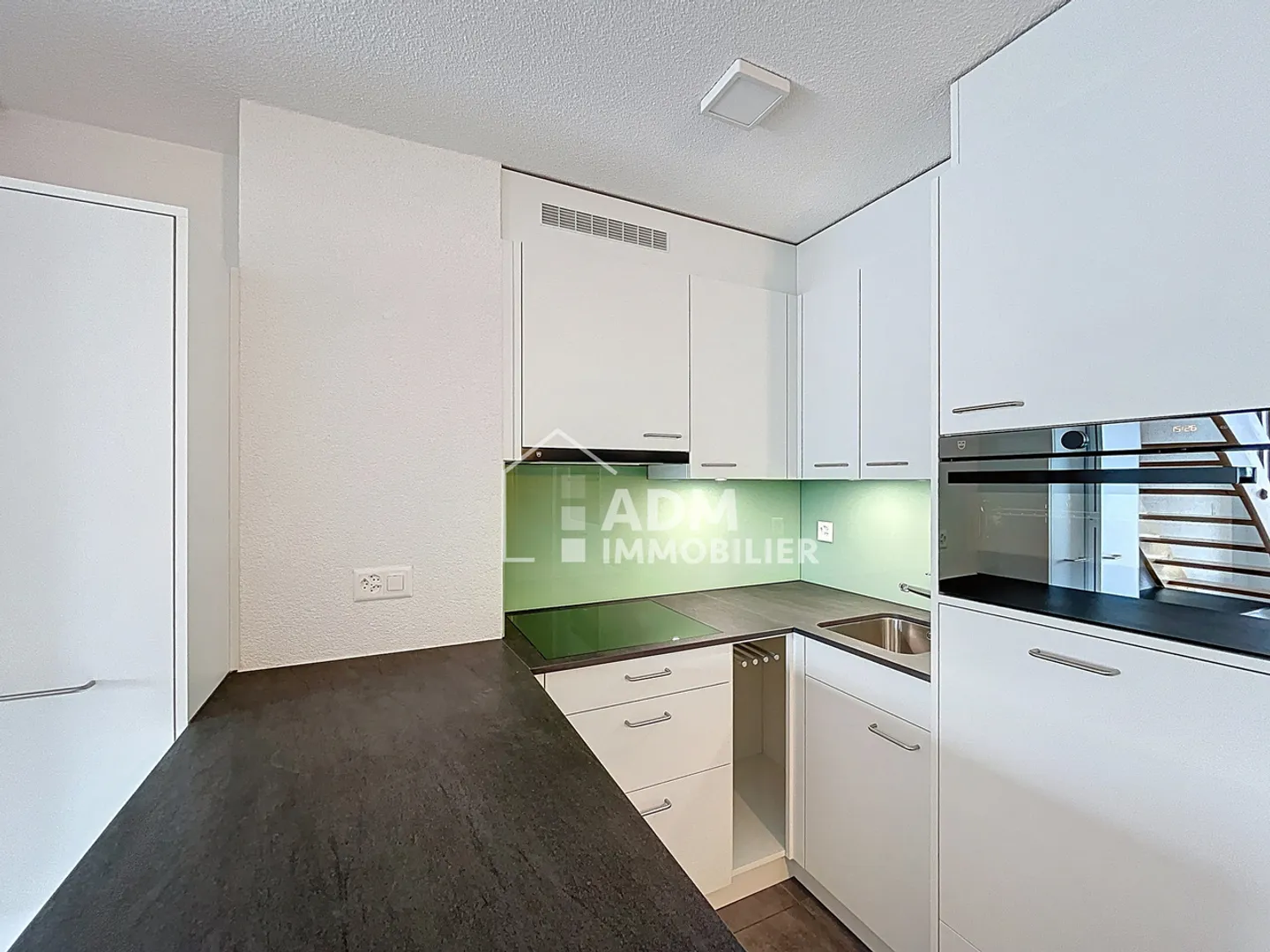 Saillon, duplex ristrutturato di 2,5 stanze nel complesso termale - Foto 3 di 13
