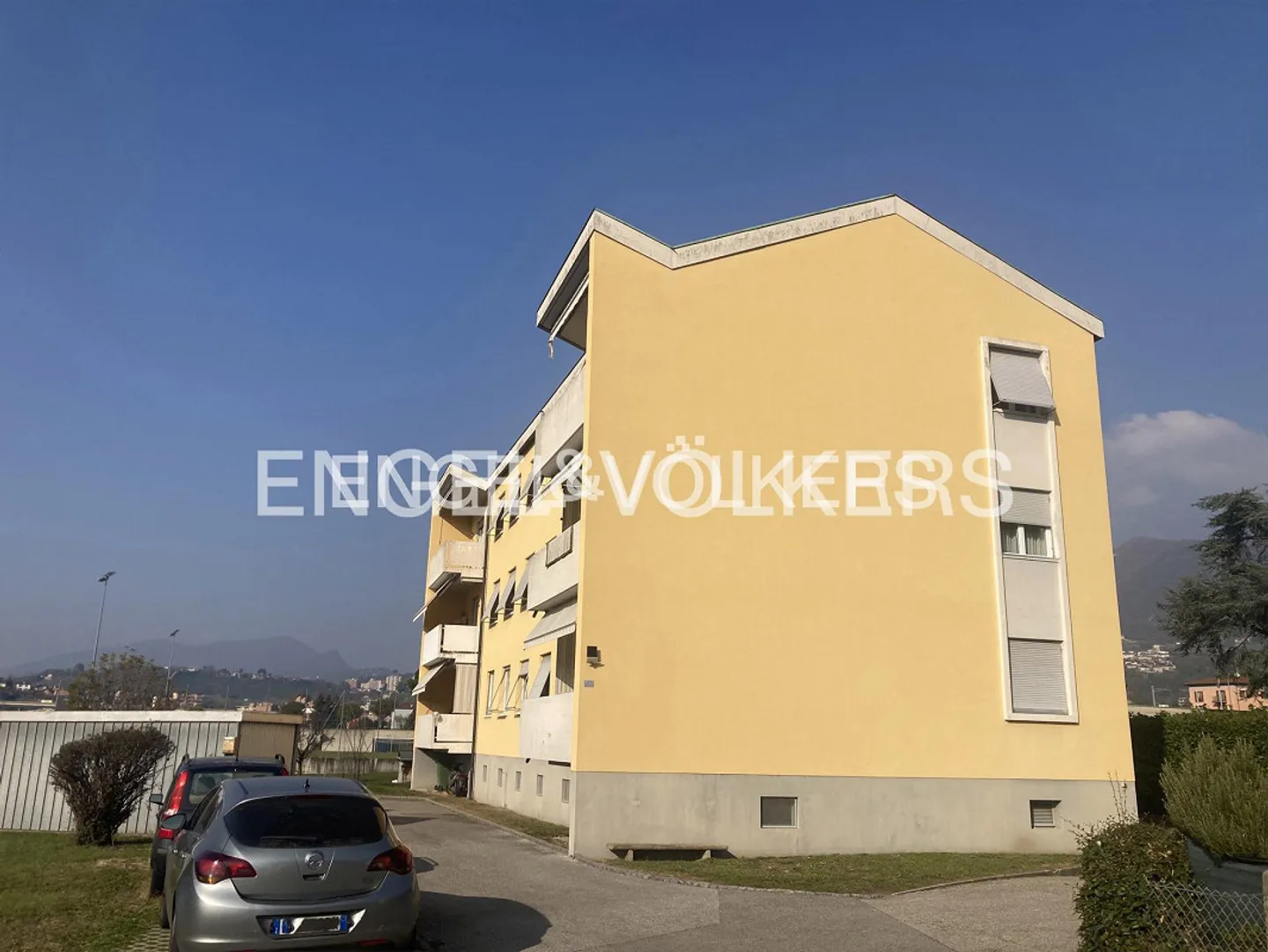 Renditeobjekt in Balerna - Foto 1 von 4