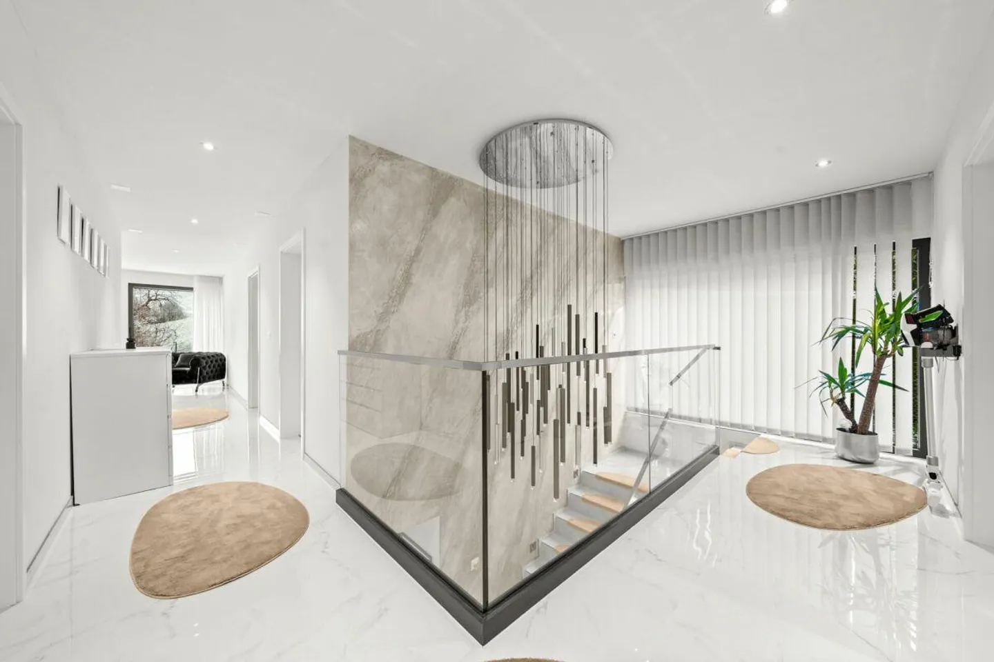 Maison individuelle luxueuse de 7,5 pièces avec beaucoup d'espace - Photo 12 sur 22