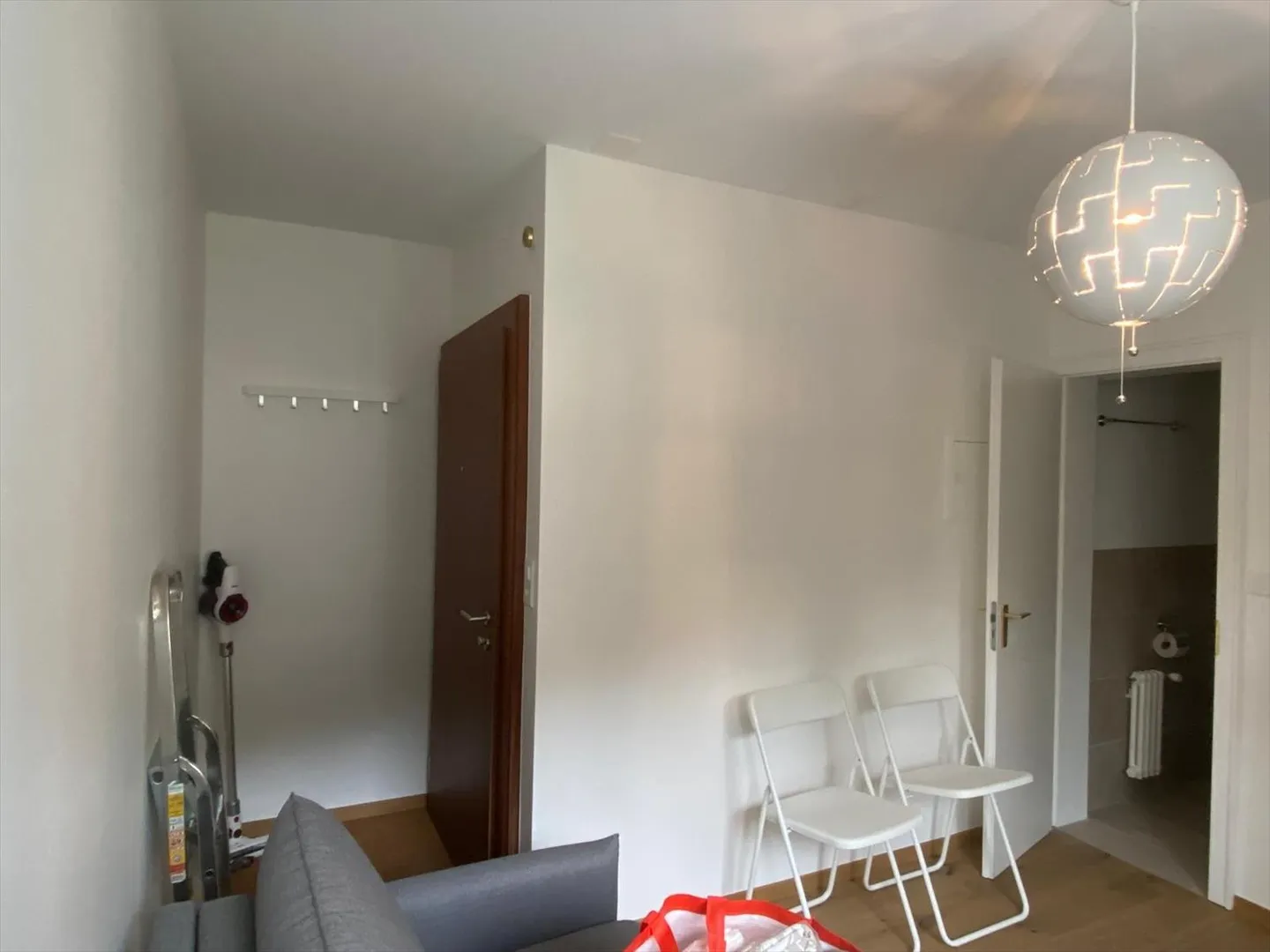 Studio 1 room - Photo 5 of 6