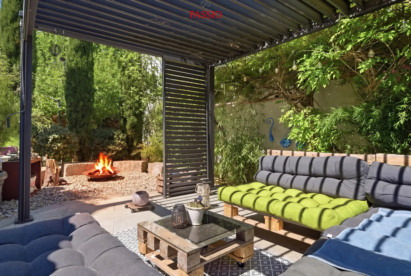 Grandiose paradis familial de 6,5 pièces avec grande extension et oasis de jardin - Photo 4 sur 53