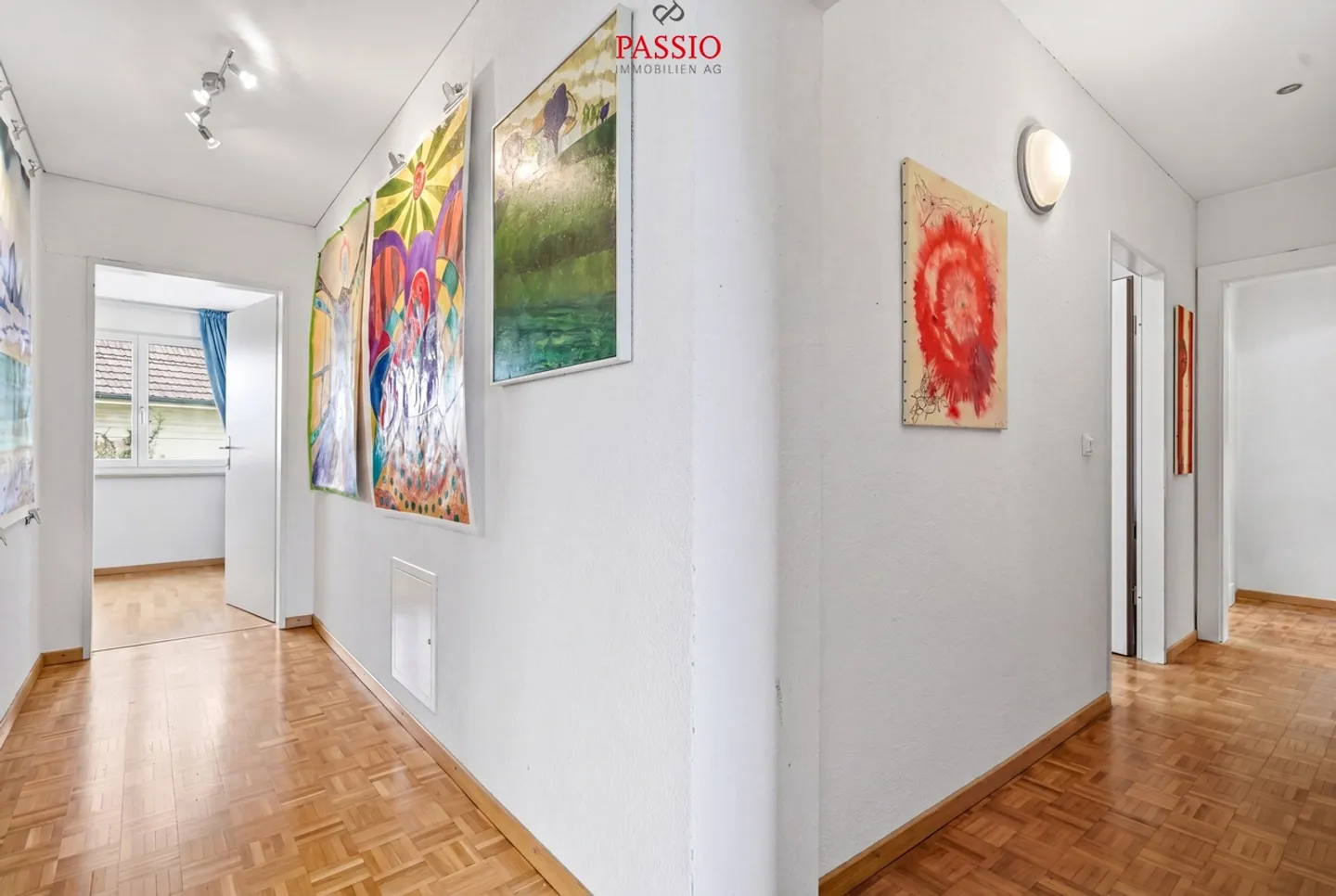 Grandiose paradis familial de 6,5 pièces avec grande extension et oasis de jardin - Photo 23 sur 53