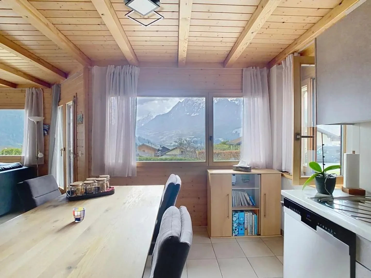 Chalet familial spacieux et ensoleillé - Photo 4 sur 13
