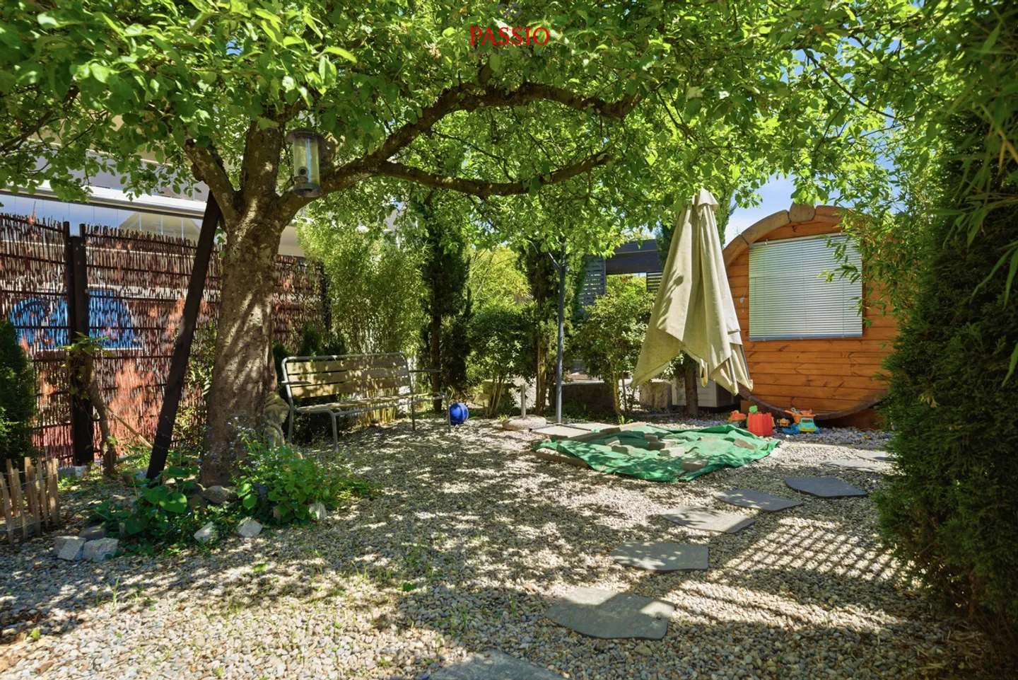 Grandiose paradis familial de 6,5 pièces avec grande extension et oasis de jardin - Photo 47 sur 53