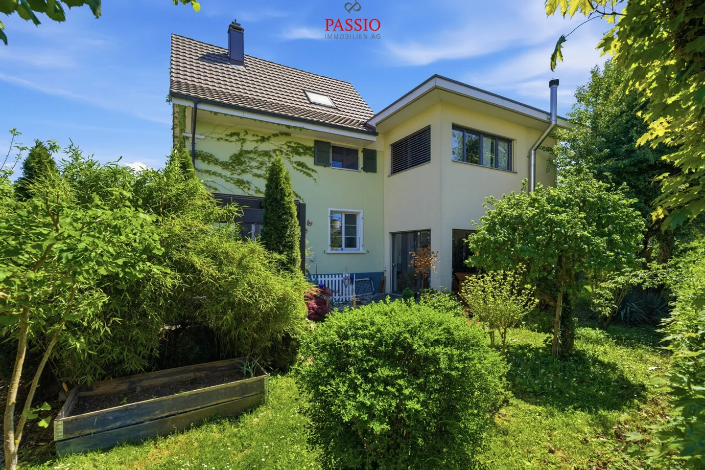 Grandiose paradis familial de 6,5 pièces avec grande extension et oasis de jardin - Photo 48 sur 53