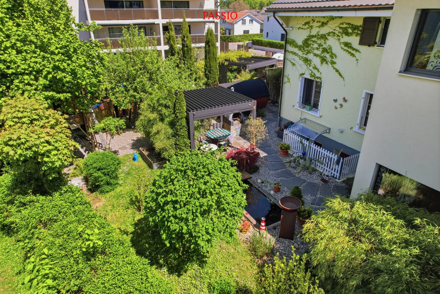 Grandiose paradis familial de 6,5 pièces avec grande extension et oasis de jardin - Photo 49 sur 53