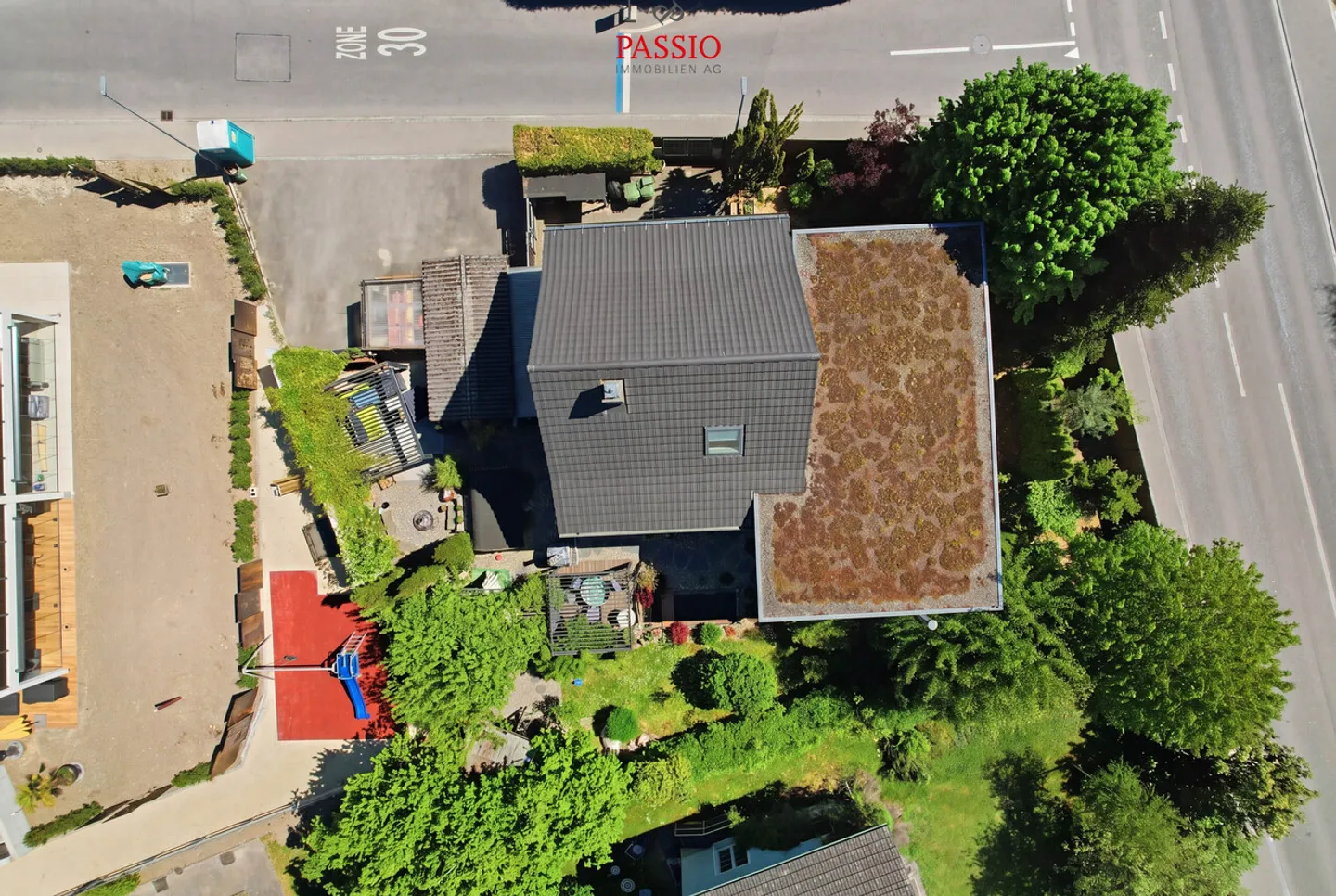 Grandiose paradis familial de 6,5 pièces avec grande extension et oasis de jardin - Photo 50 sur 53