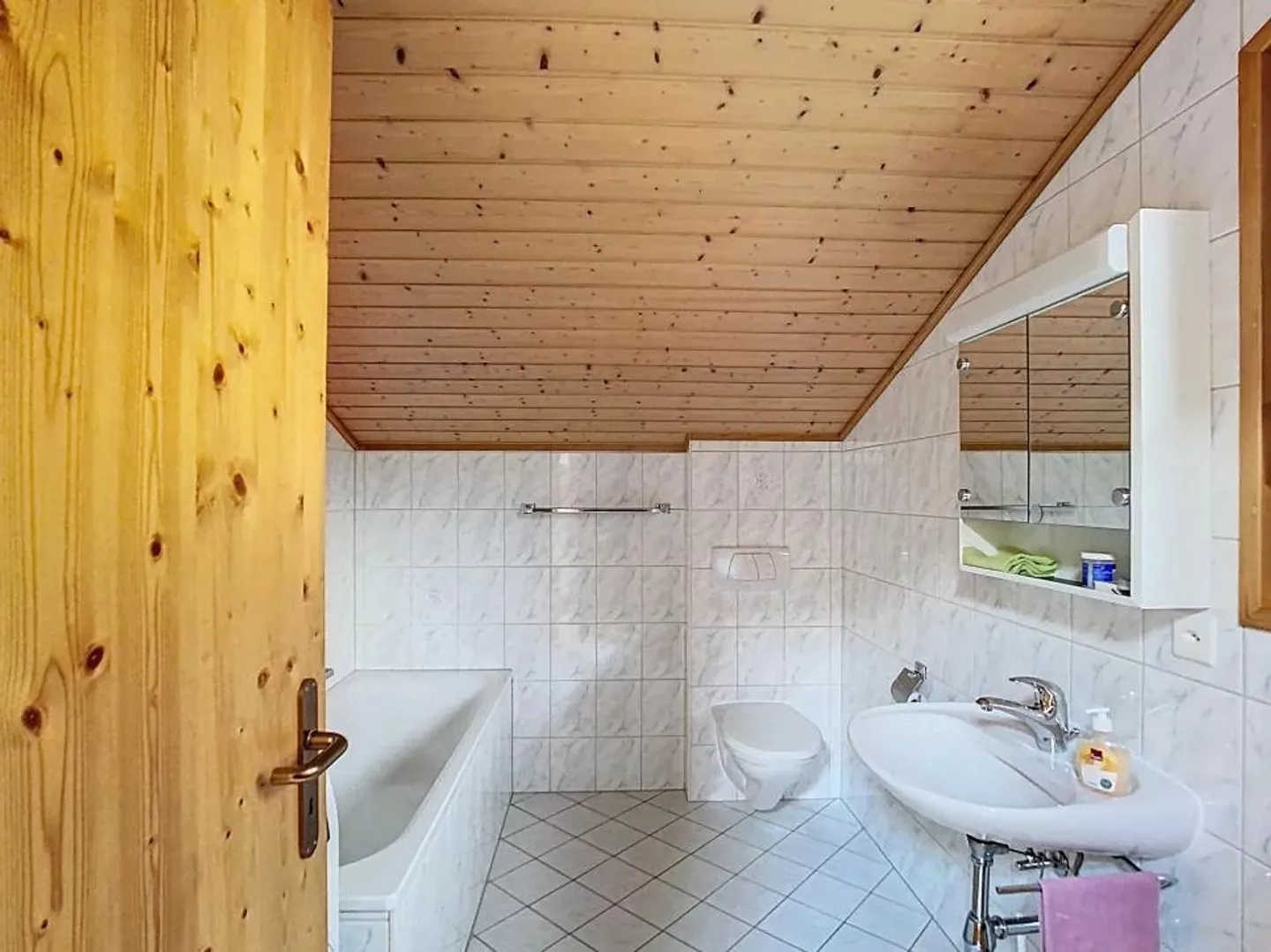 Chalet familial spacieux et ensoleillé - Photo 8 sur 13