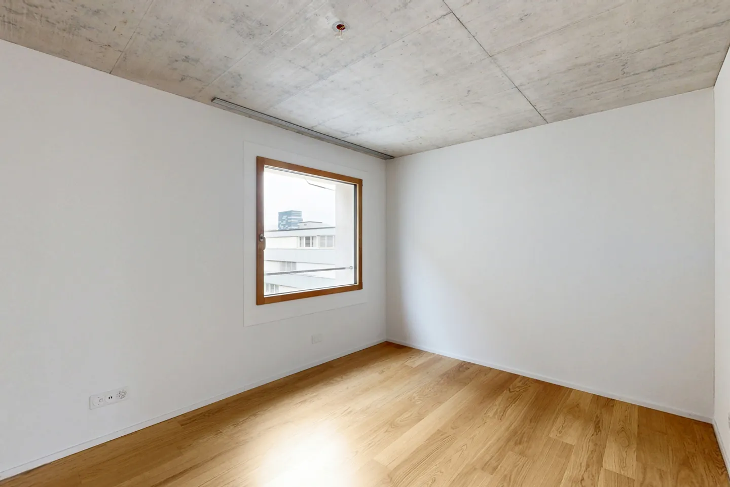 2.5 Room Apartment - Photo 2 of 8