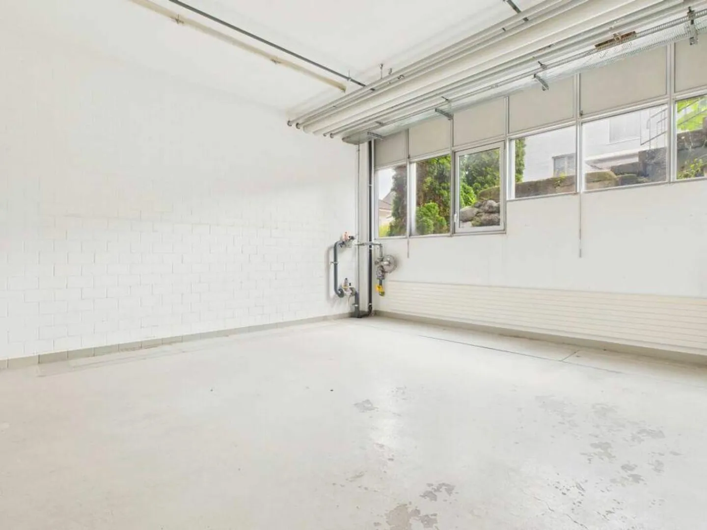 Spazio commerciale/di stoccaggio/atelier funzionale - Foto 2 di 6