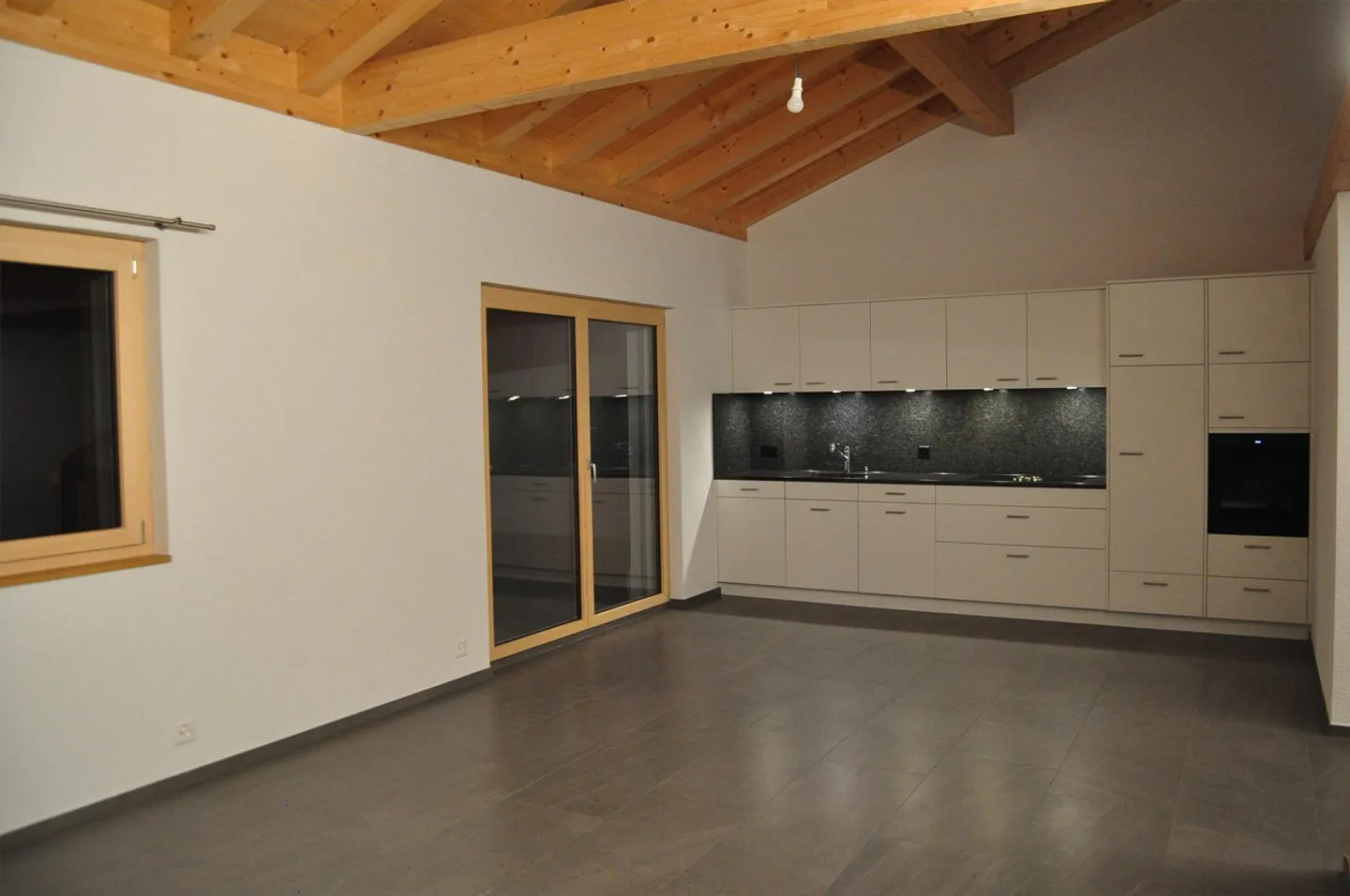 Casa unifamiliare - Foto 6 di 23