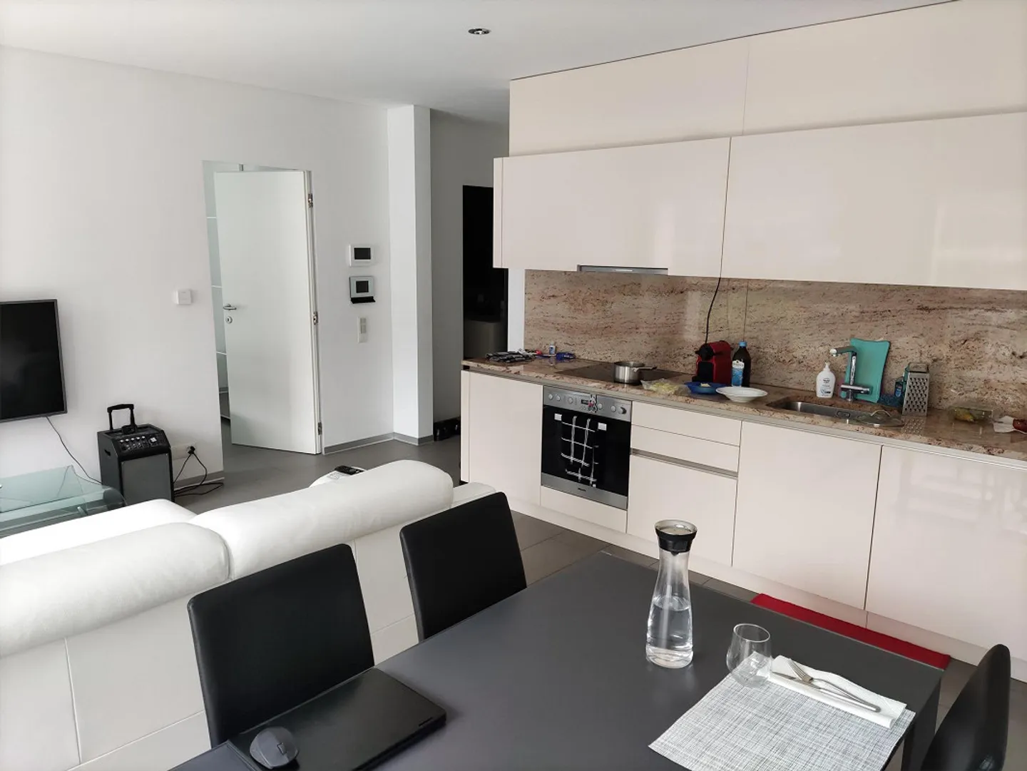 Appartement moderne et technologique de 2,5 pièces à Paradiso - Photo 3 sur 5