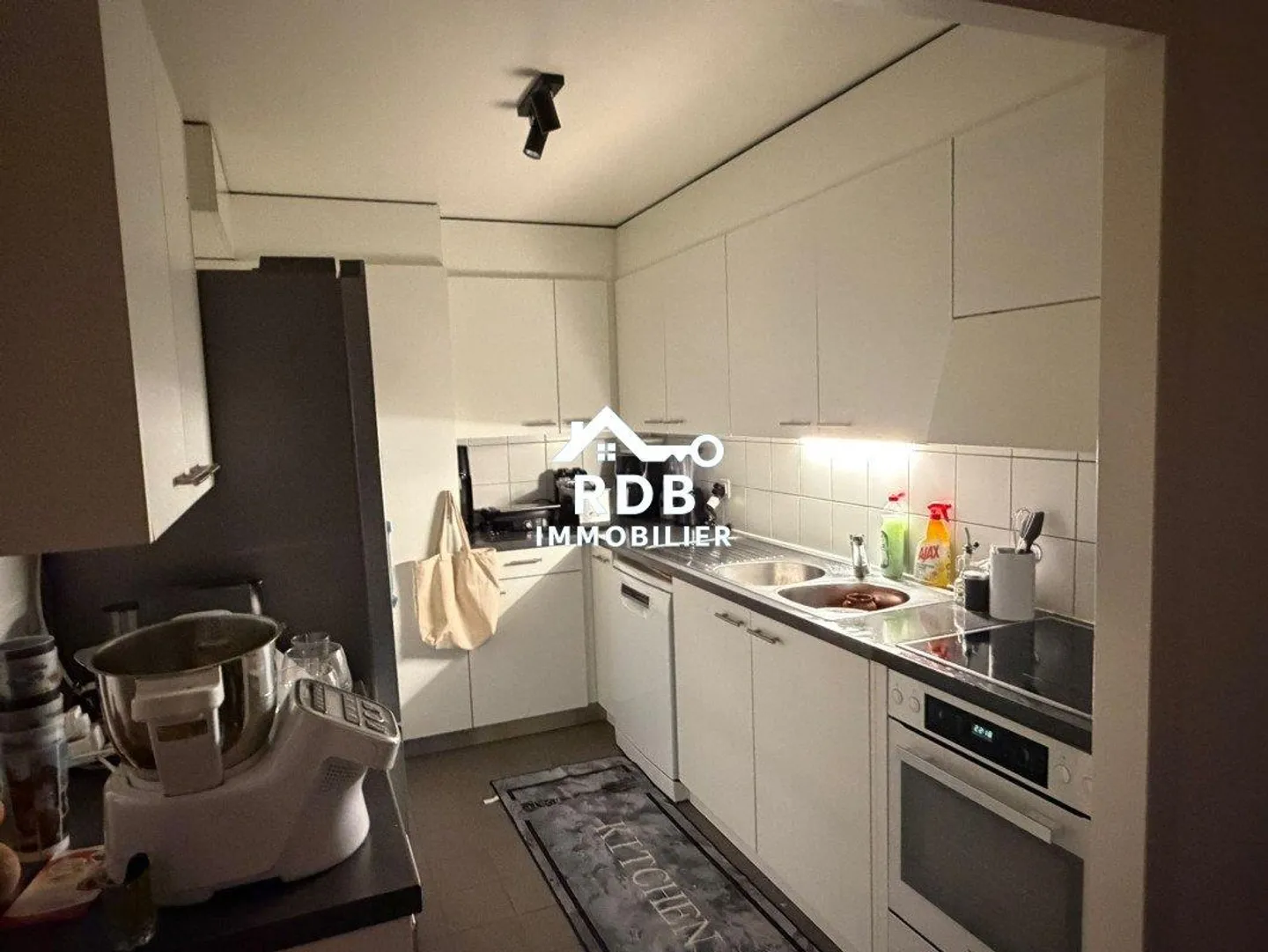 4-room apartment on the 3rd floor located in Geneva 1205 - Photo 4 of 7