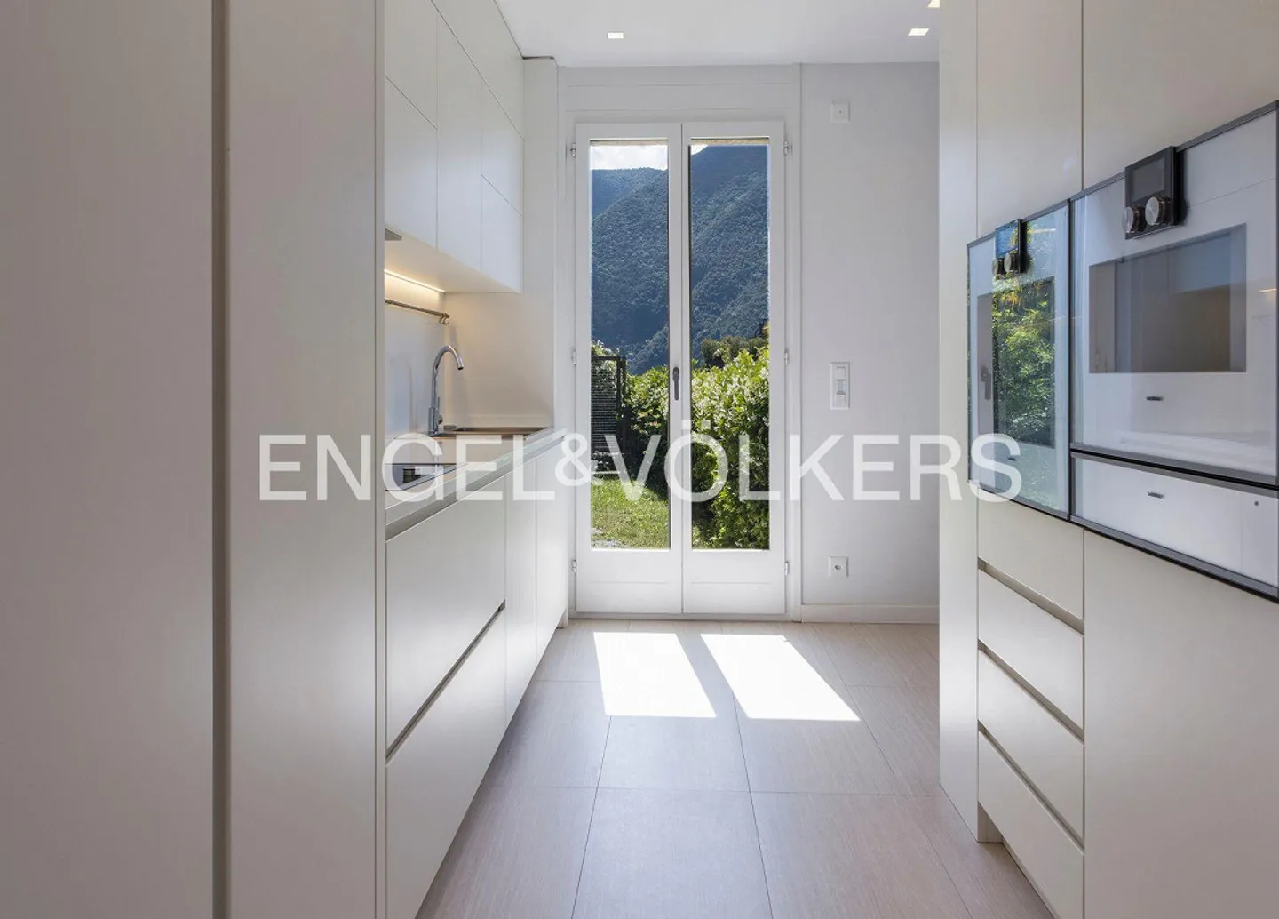 Sole e Design Contemporaneo - Foto 4 di 7