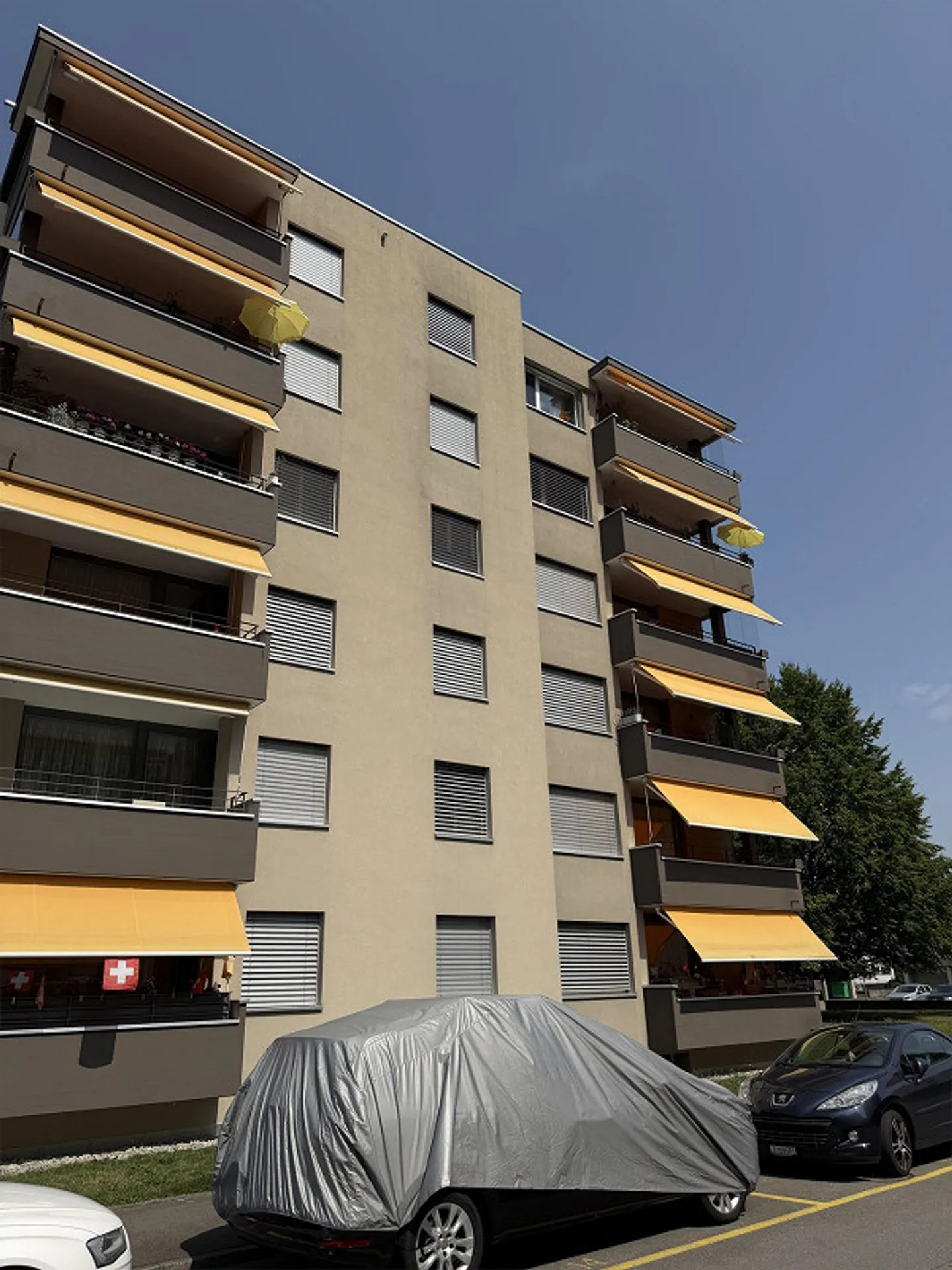 Sous-locataire à partir du 01.10 pour un appartement de 4,5 pièces - Photo 1 sur 8