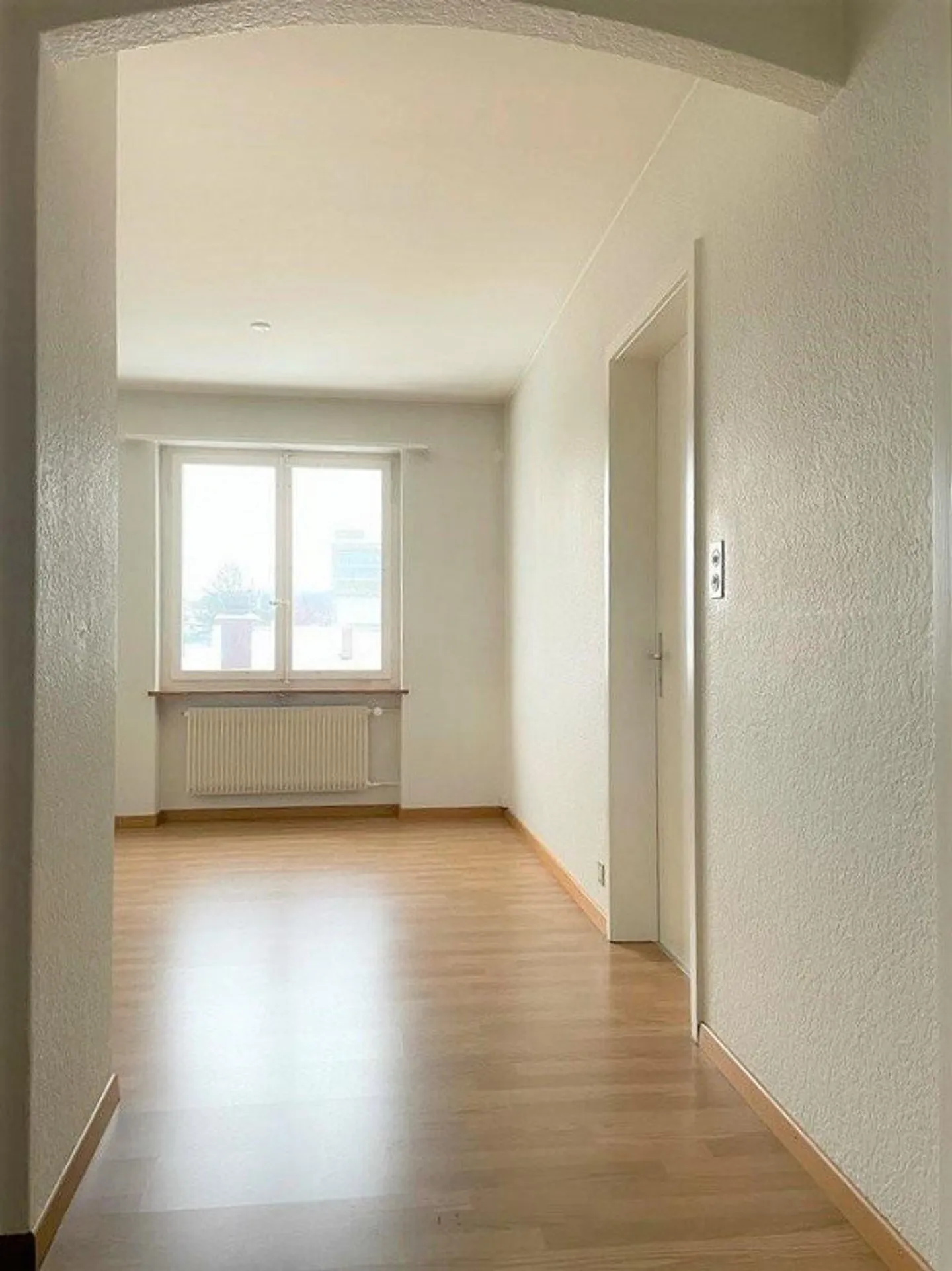 Living near the center of Lyss - Photo 6 of 8