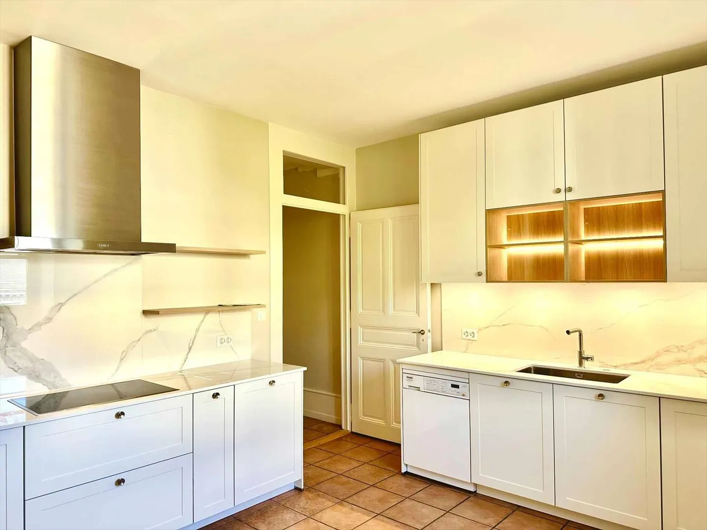 9-room apartment - Photo 4 of 12