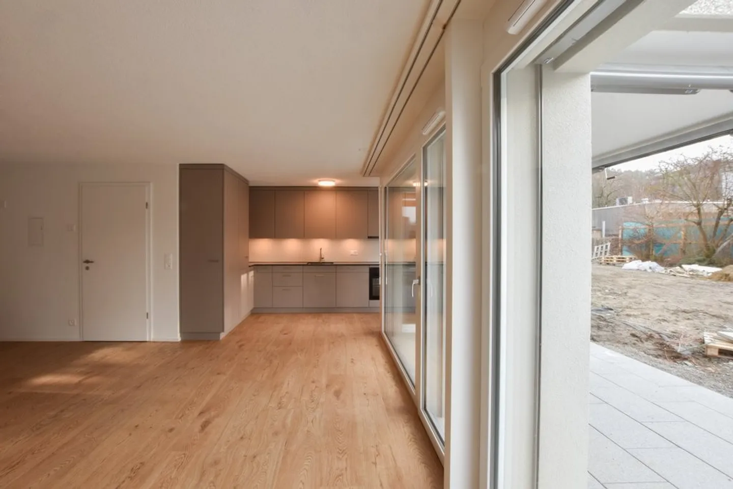 Apartment for rent - Photo 3 of 9