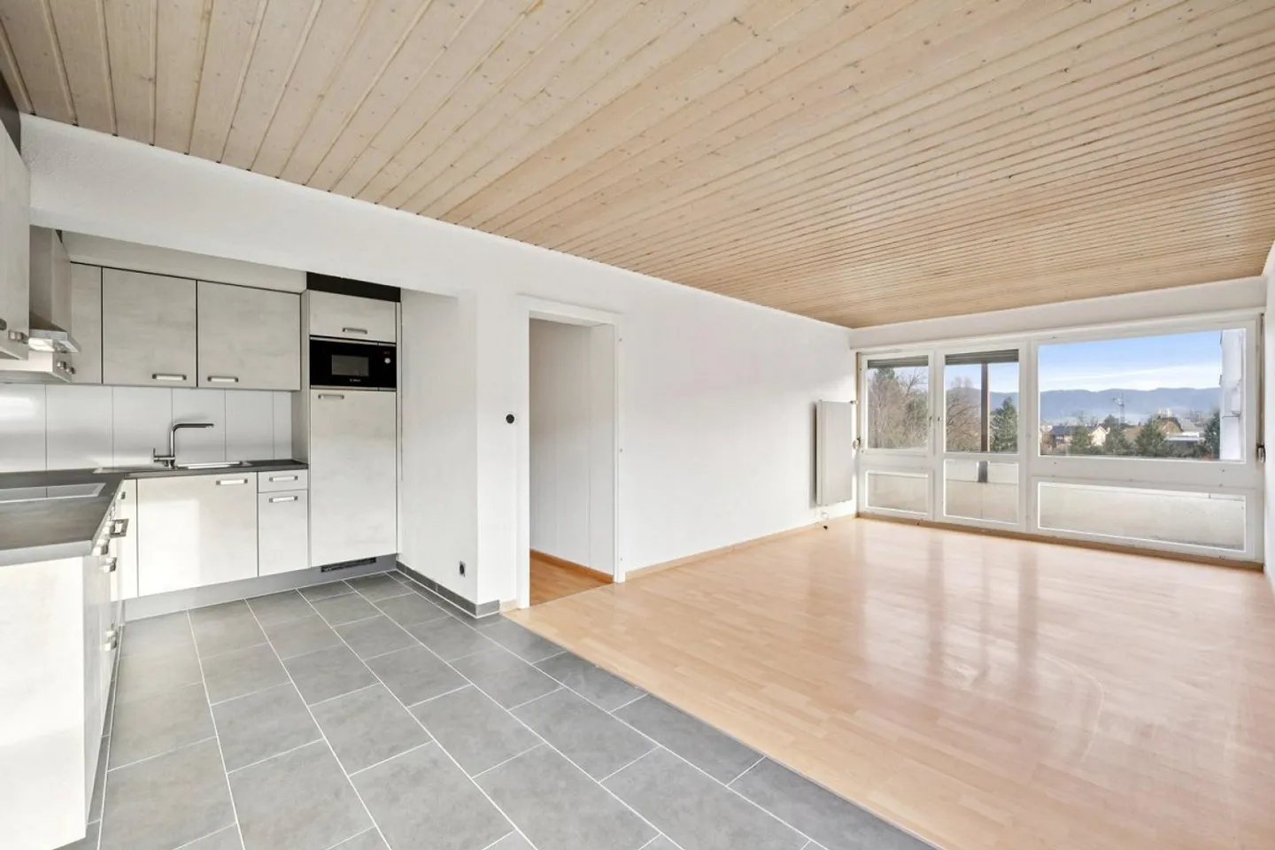 Wunderschöne Wohnung mit Terrasse in idealer Lage - Foto 2 von 10