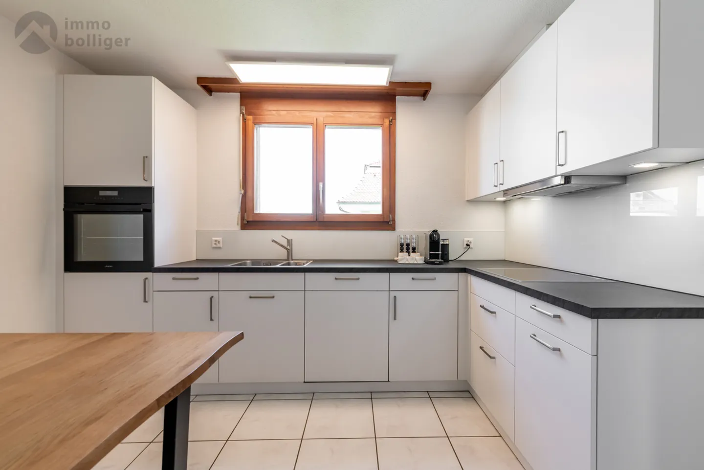 Central and Stylish Condominium in Kölliken - Photo 3 of 9