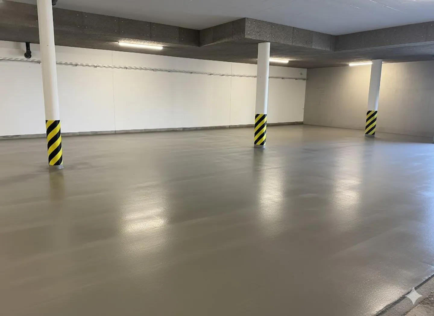 Posti auto in garage sotterranea per camper - Foto 2 di 2
