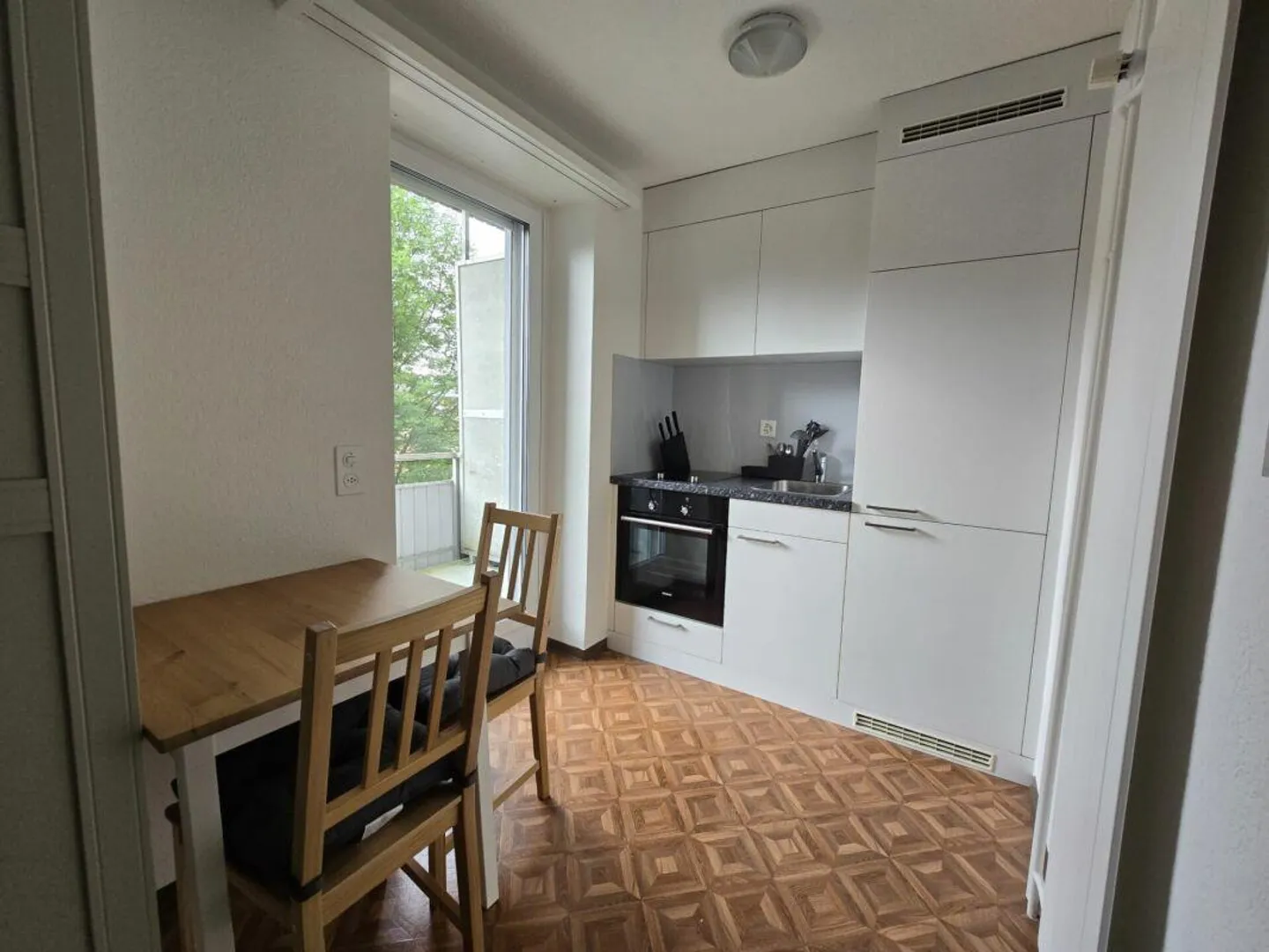 Appartamento arredato 1.5 stanze in città nella migliore posizione! - Foto 3 di 6