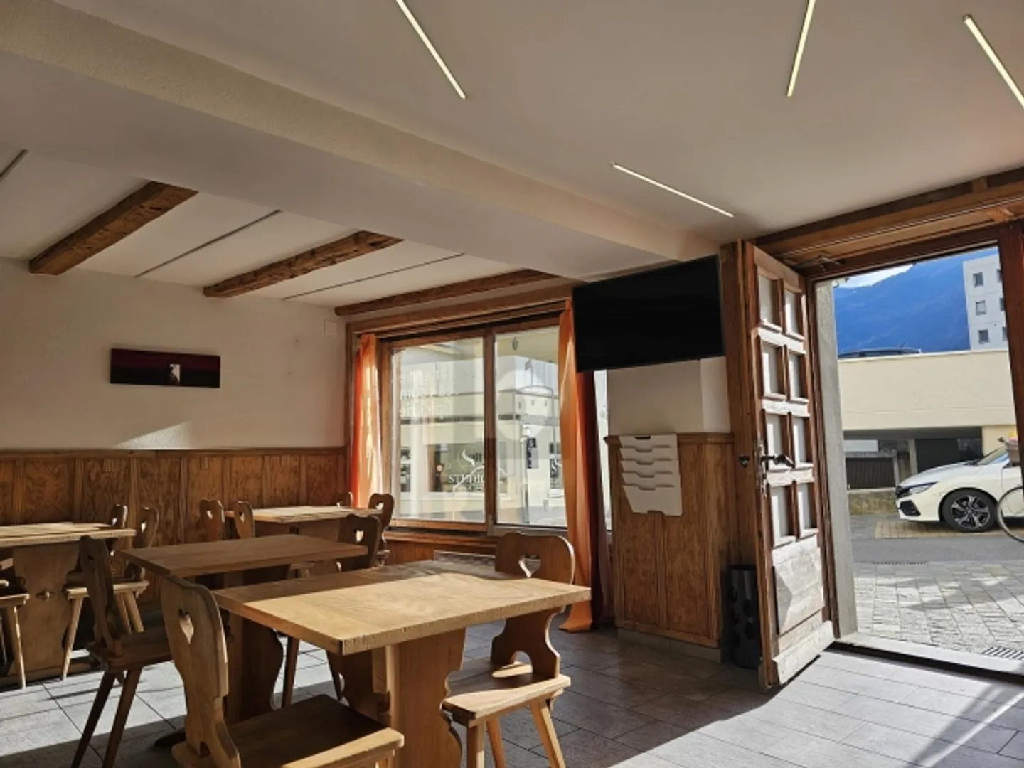 Immeuble mixte à louer - Photo 3 sur 6
