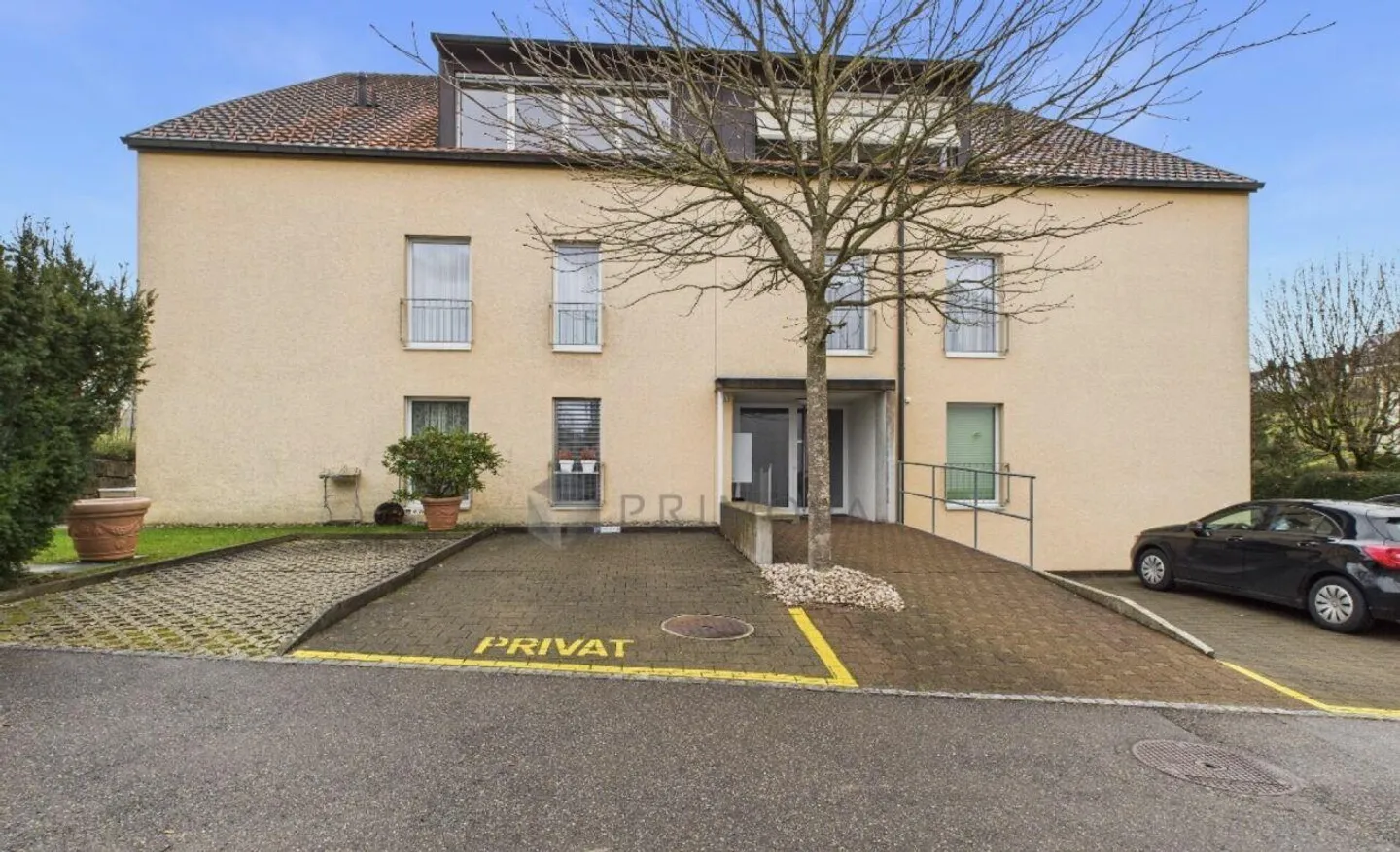 Appartement moderne de 2,5 pièces avec un grand caractère de loft - Photo 1 sur 7