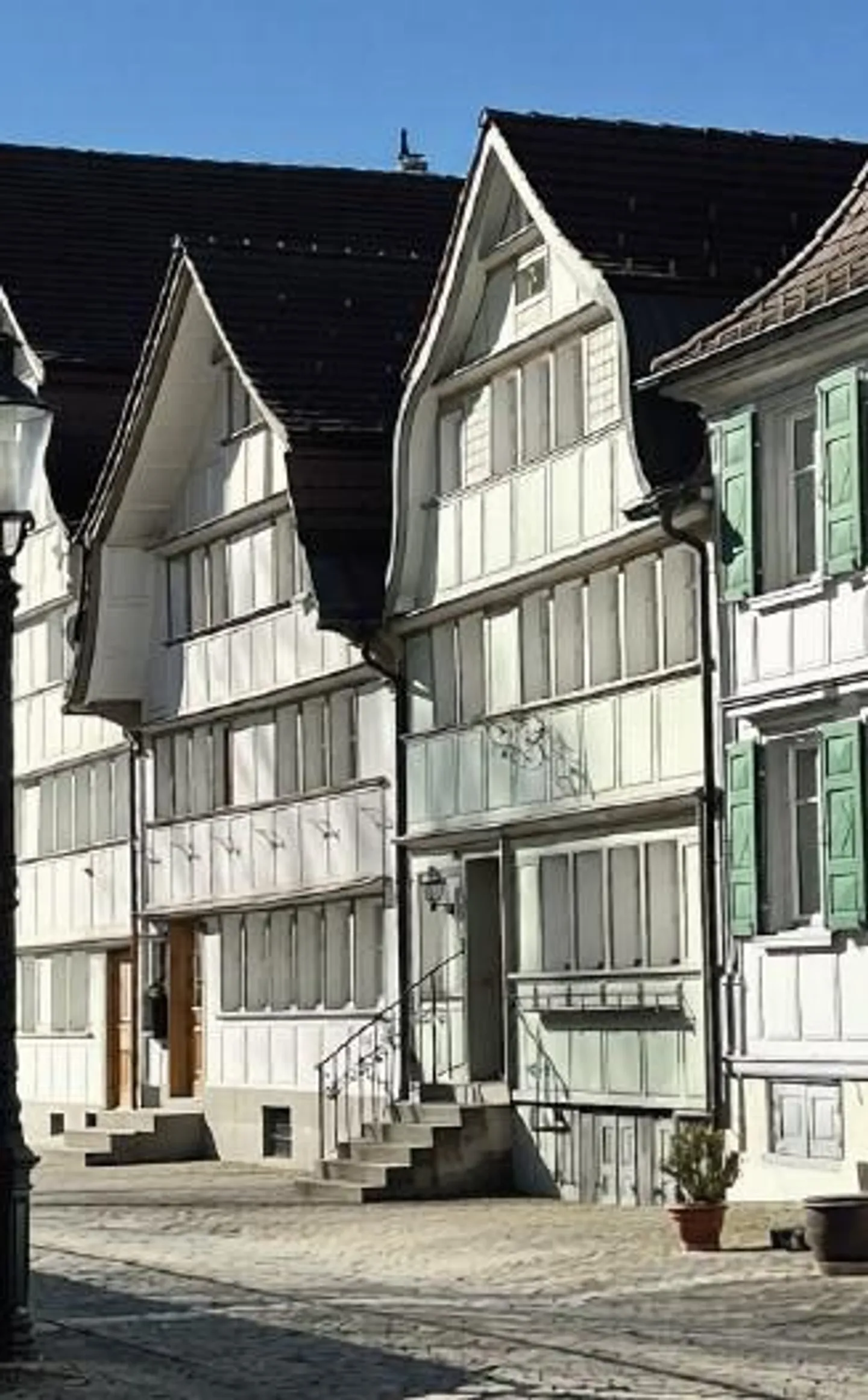 Maison résidentielle Appenzeller de 7,5 pièces au cœur de Herisau - Photo 2 sur 7