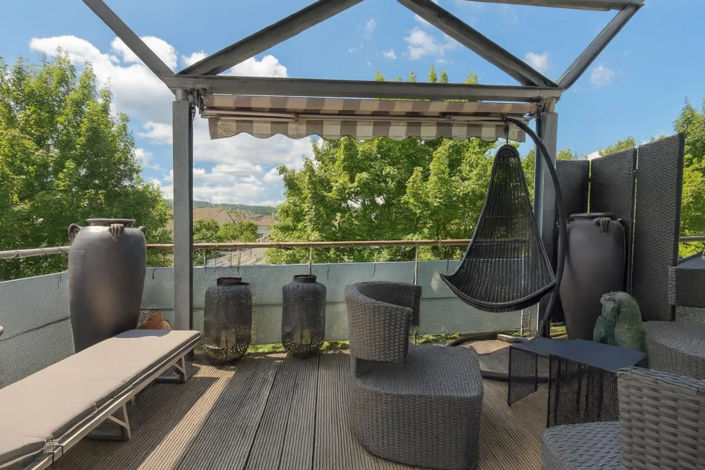 Penthouse Apartment with Style - Photo 3 of 9