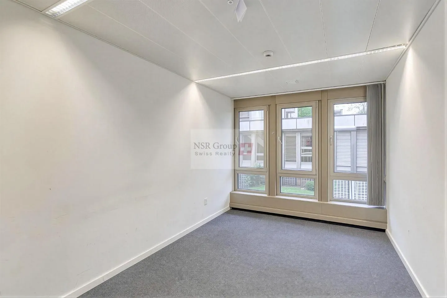 Arcade Gewerbeimmobilie 538 m² + 100 m² Lager - Januar 2027 - Foto 7 von 13