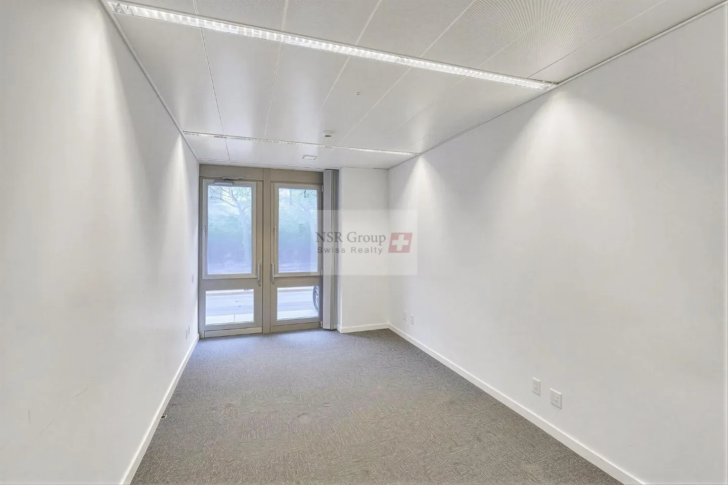 Arcade Gewerbeimmobilie 538 m² + 100 m² Lager - Januar 2027 - Foto 10 von 13