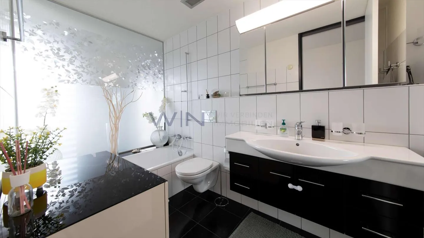 Wohnung kaufen - Foto 2 von 8