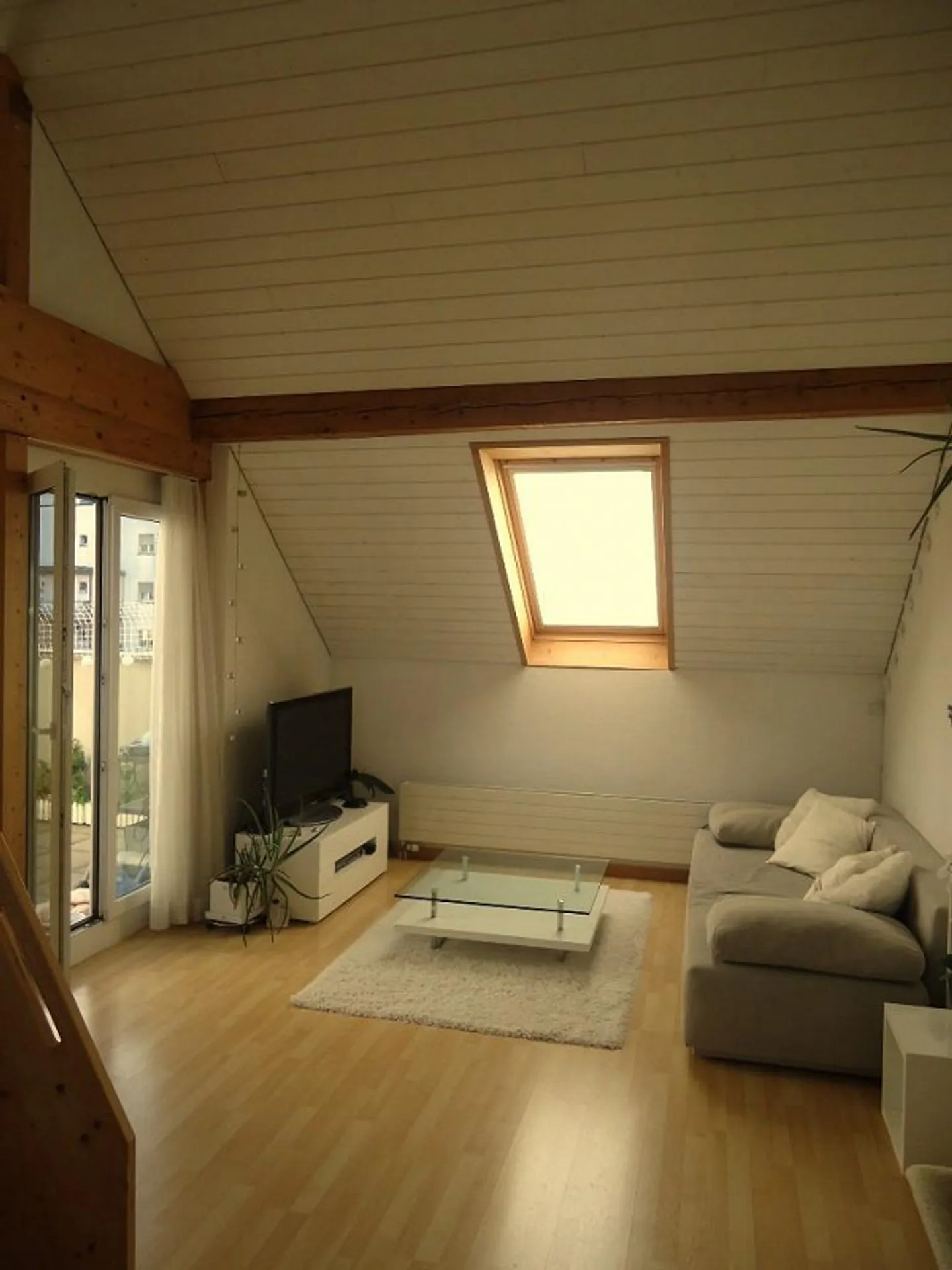 2.5 room apartment with gallery for rent - Photo 3 of 6