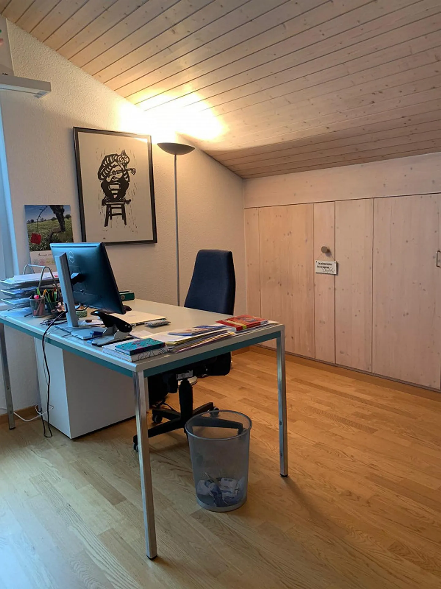 Beautiful attic apartment in top location, public transport, electric car connection available - Photo 3 of 7