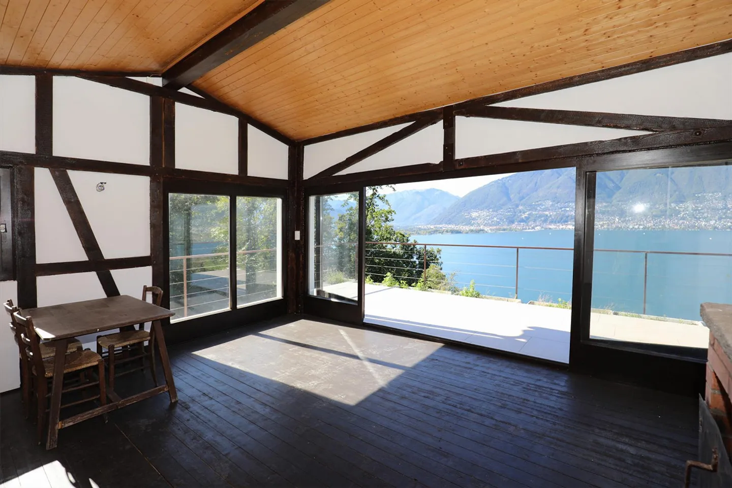 Small holiday home with a magnificent view of Lake Maggiore - Photo 8 of 18