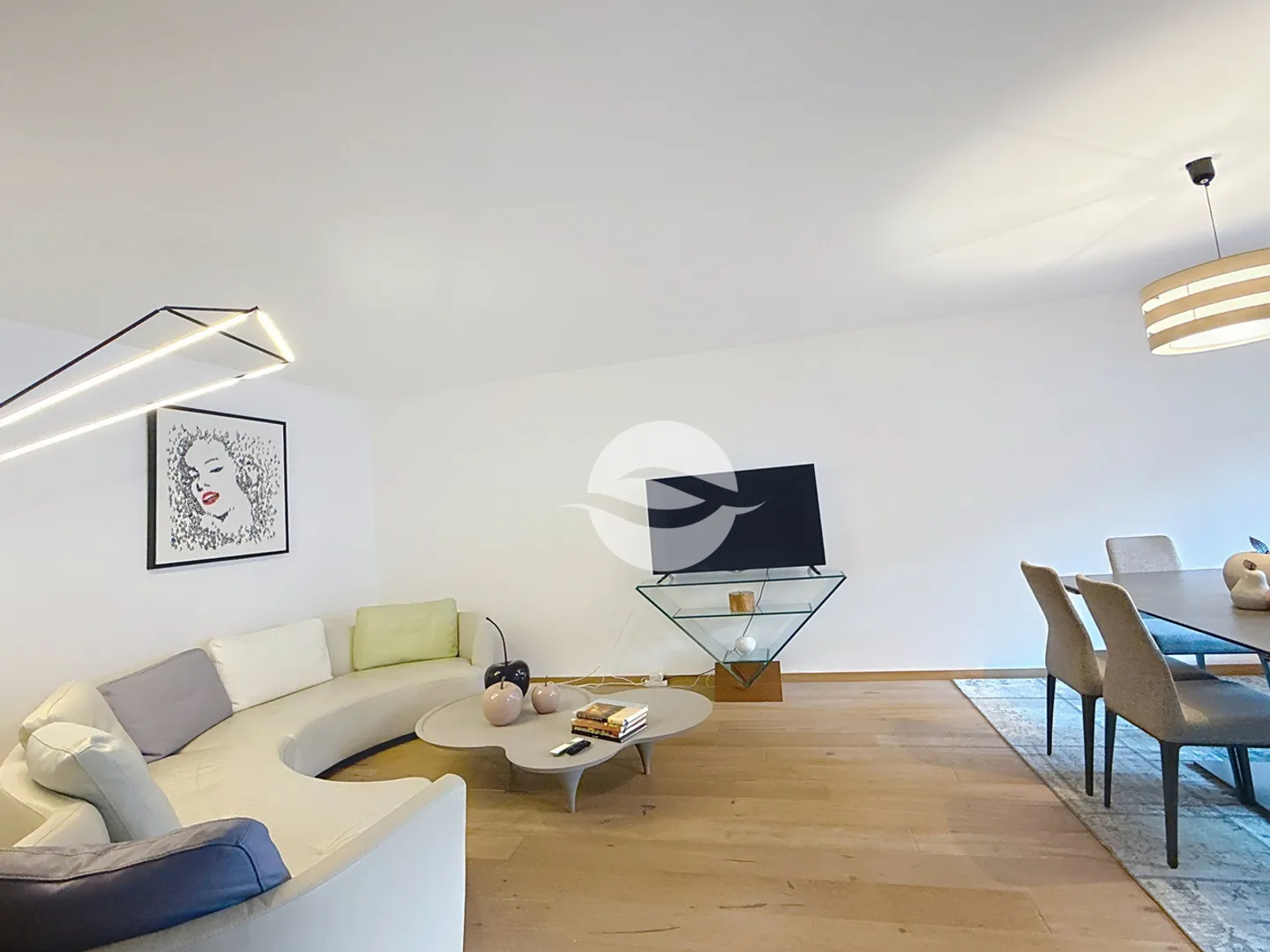 Cologny - Geräumige 4-Zimmer-Wohnung im 1. Stock, Balkon - Foto 2 von 9