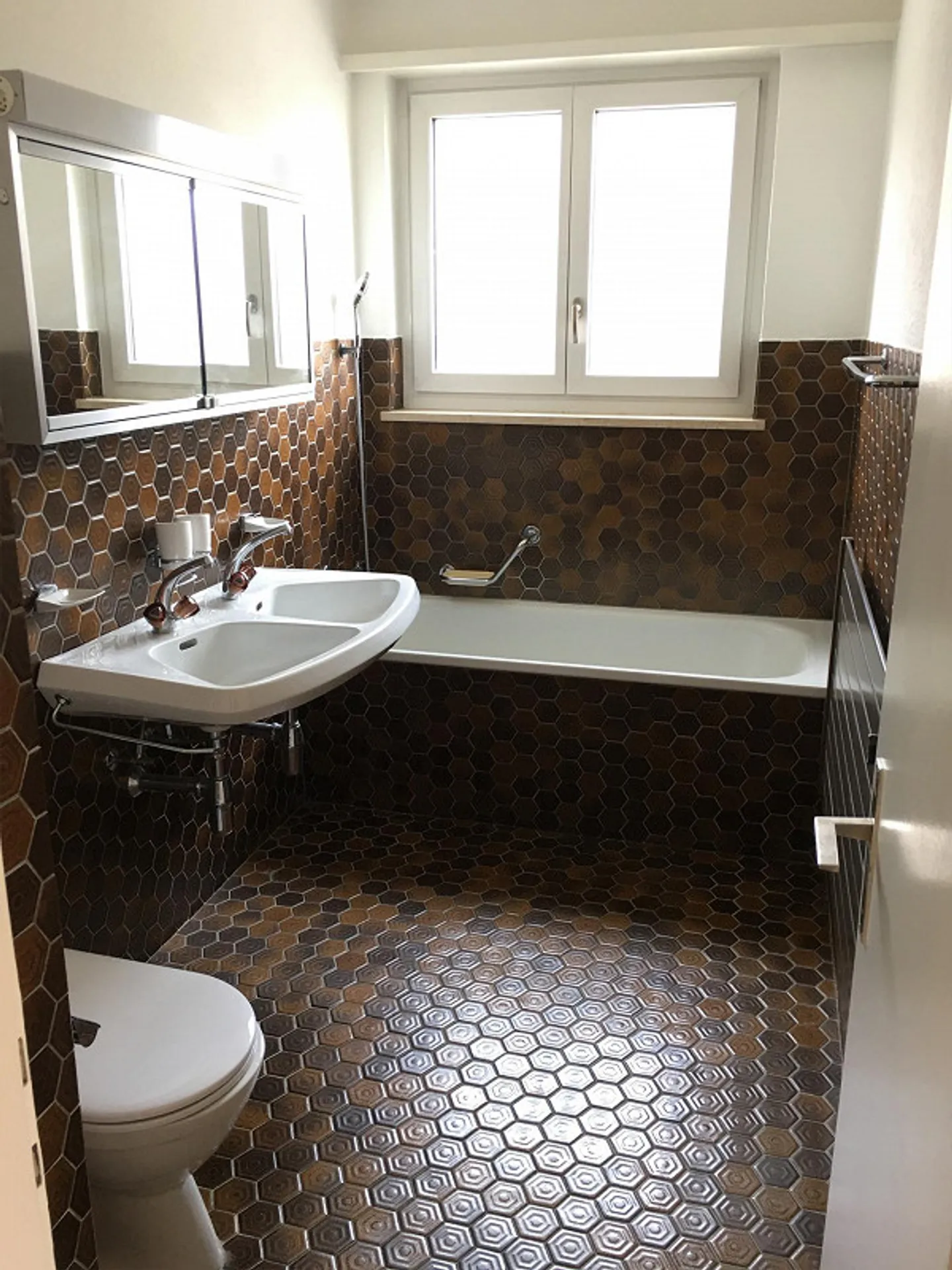 Appartement 1 pièce à louer dans le quartier 2 - Photo 3 sur 5