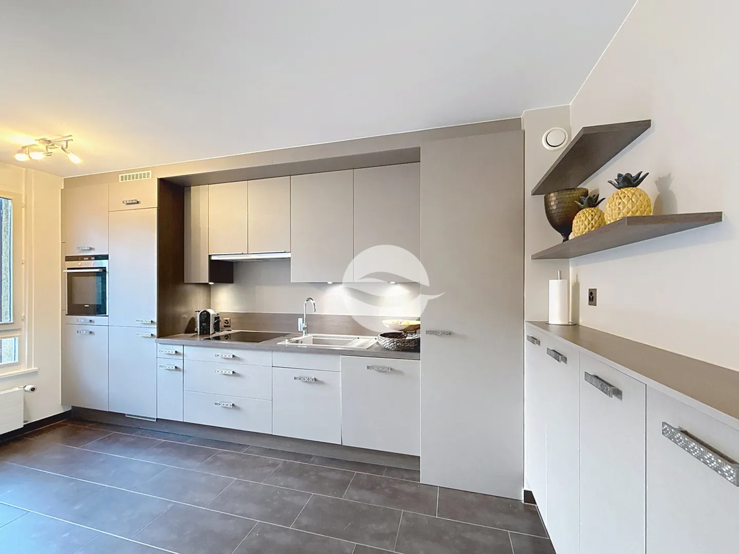 Cologny - Geräumige 4-Zimmer-Wohnung im 1. Stock, Balkon - Foto 4 von 9