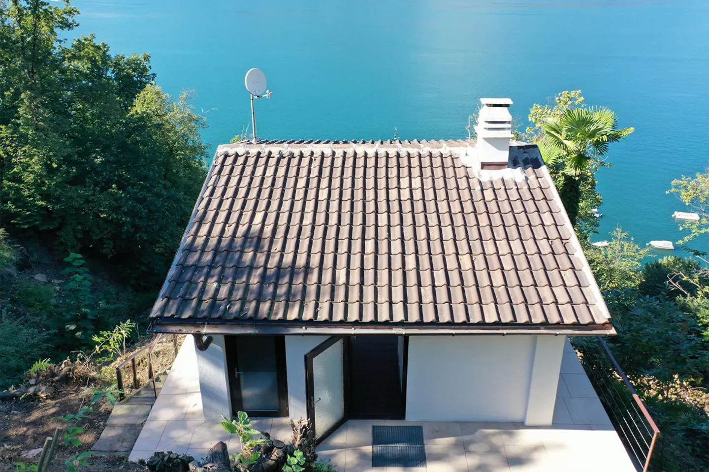 Small holiday home with a magnificent view of Lake Maggiore - Photo 17 of 18