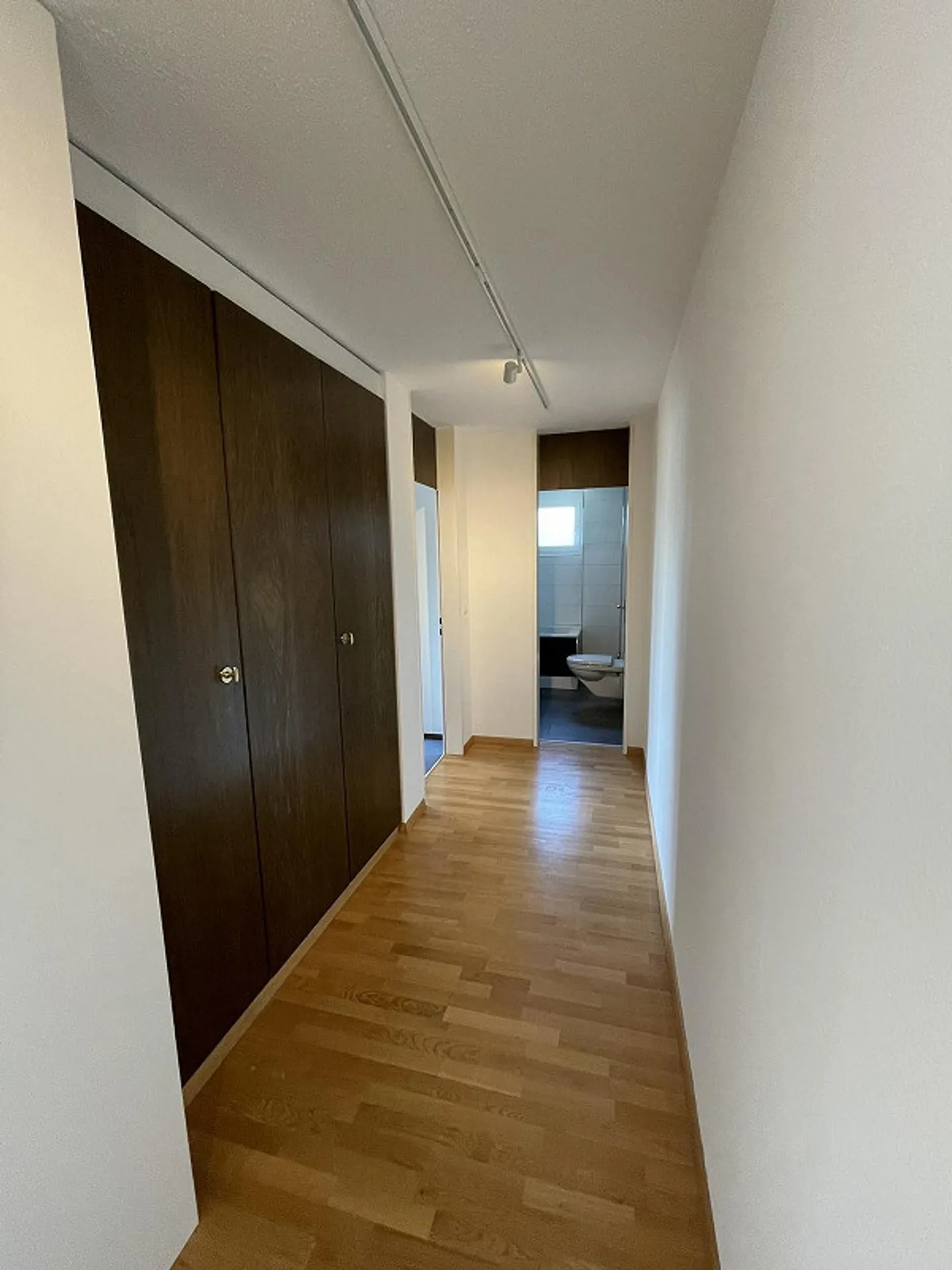 Attraktive 2.5 Zimmer-Wohnung mit Wintergarten - Foto 3 von 20