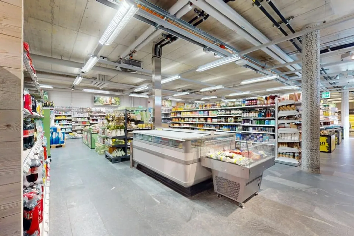 Investimento commerciale attraente con inquilino ancorato a lungo termine nel centro di Schmitten - Foto 8 di 10