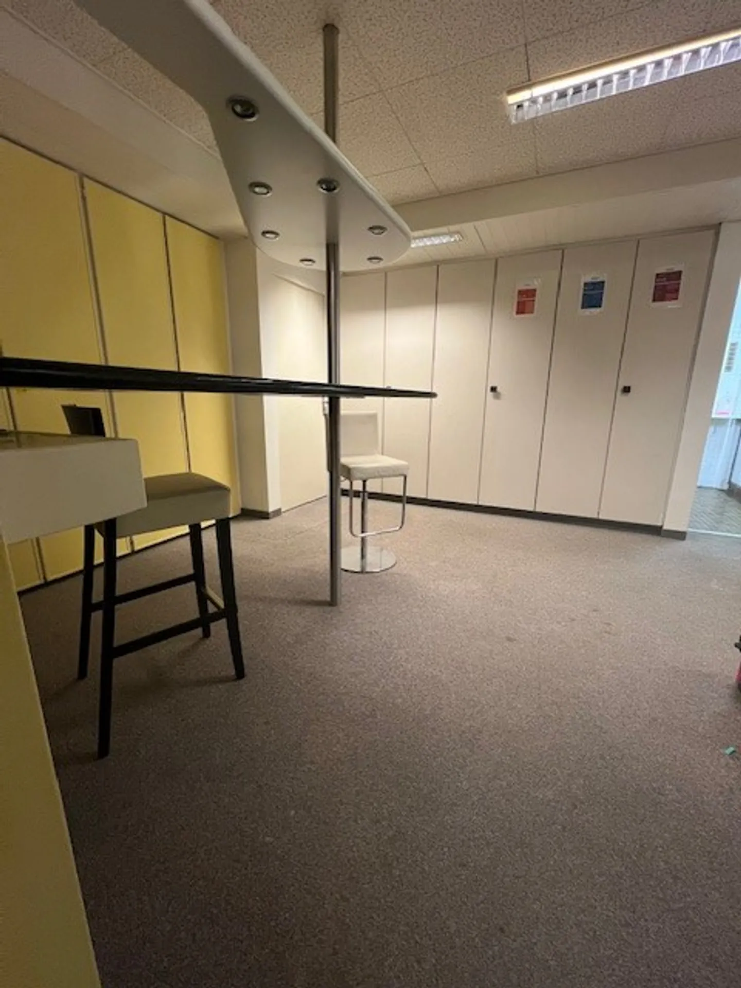 Ufficio in affitto in posizione privilegiata (termine limitato) - Foto 2 di 6