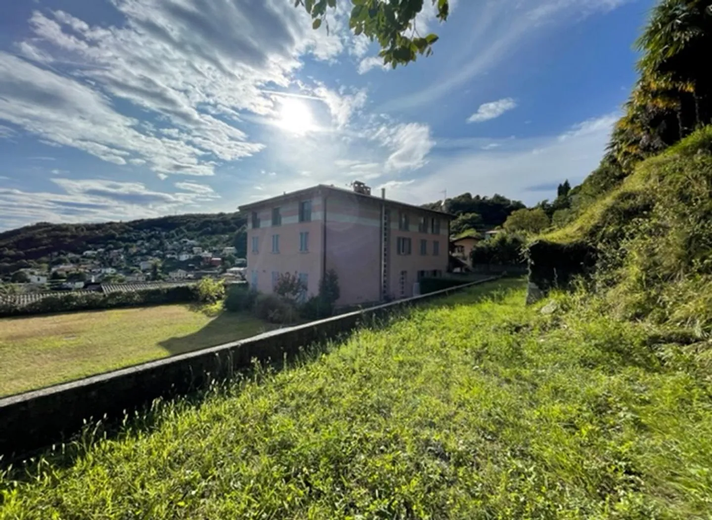 Terrain constructible avec permis de construire pour 8 appartements - Photo 7 sur 14
