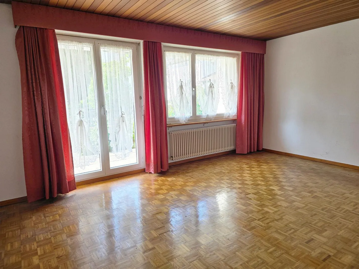 Charmantes Einfamilienhaus mit Garten - Foto 3 von 8