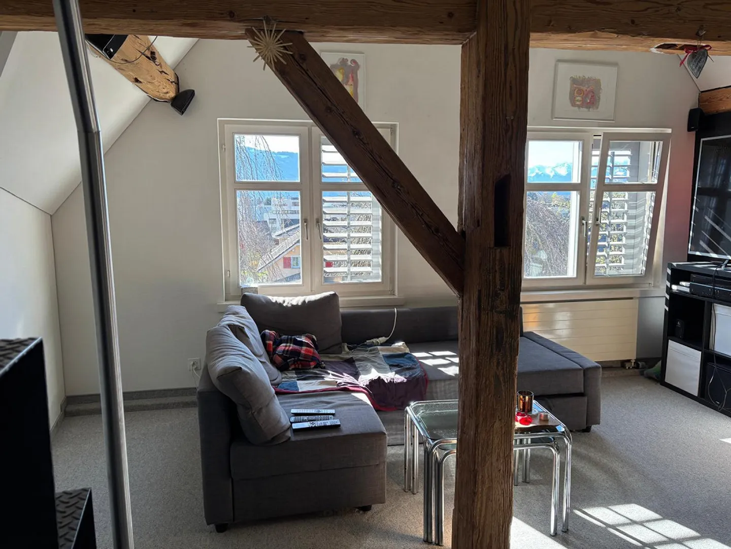 Appartement sous les combles de 2,5 pièces - Photo 2 sur 6