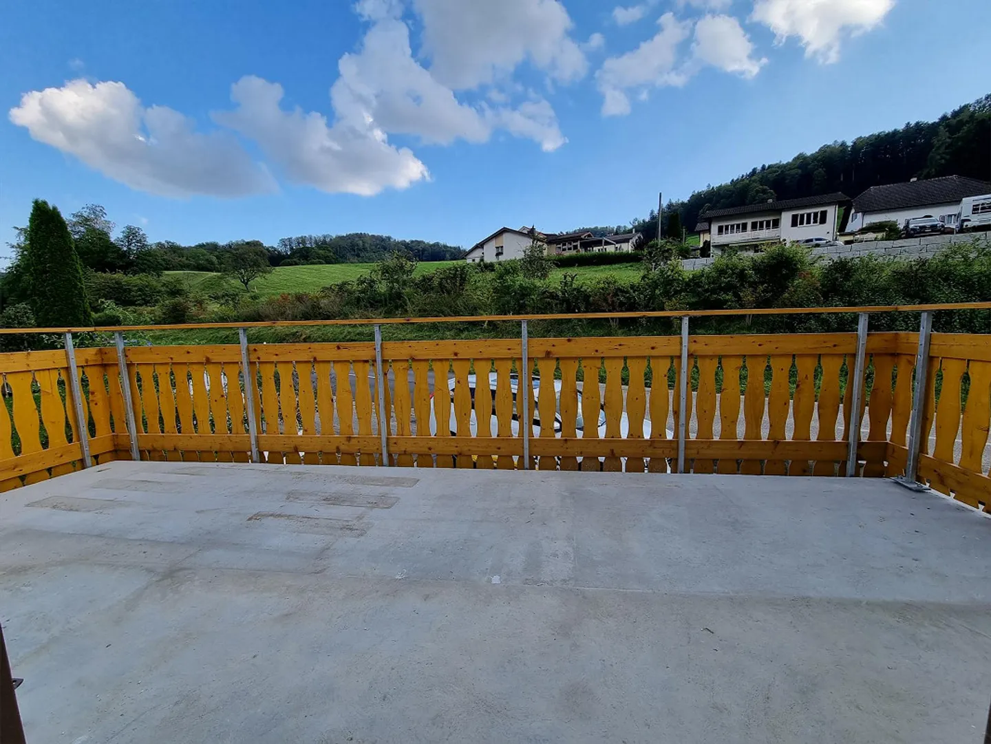 Appartement moderne avec balcon - Photo 1 sur 7