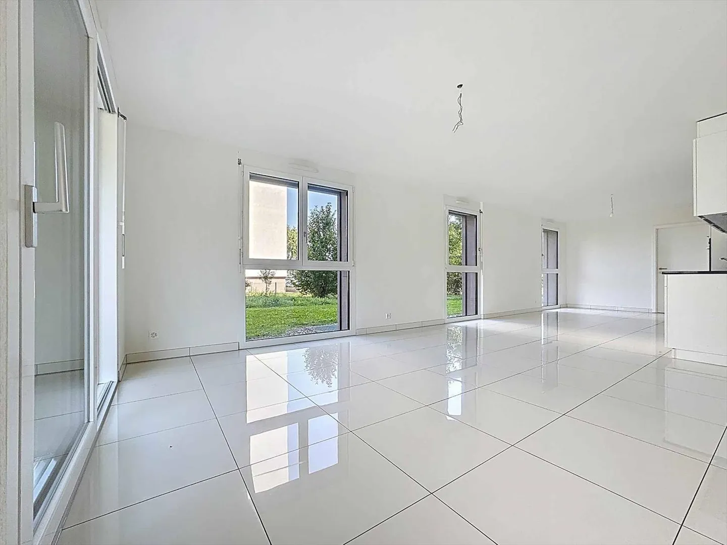 Appartamento di 4,5 locali con terrazza e giardino! - Foto 1 di 12